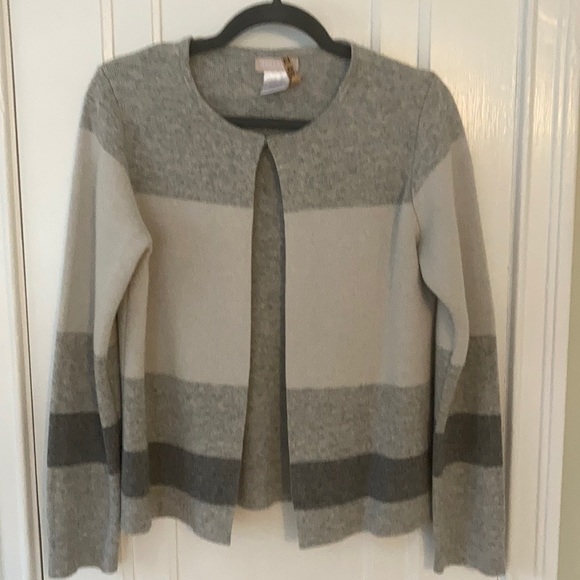 ⭐️ 3/$20 ⭐️ Grey colour blocked merino-blend cardigan - Picture 1 of 4